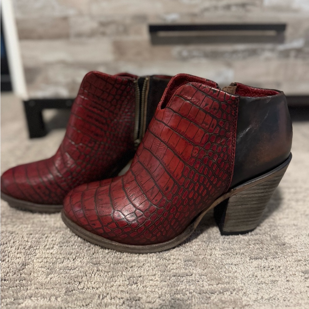 Freebird Booties - Picture 2 of 4